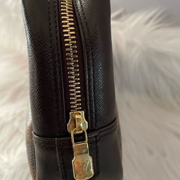 Authentic Louis Vuitton Makeup Bag - Picture 3 of 11